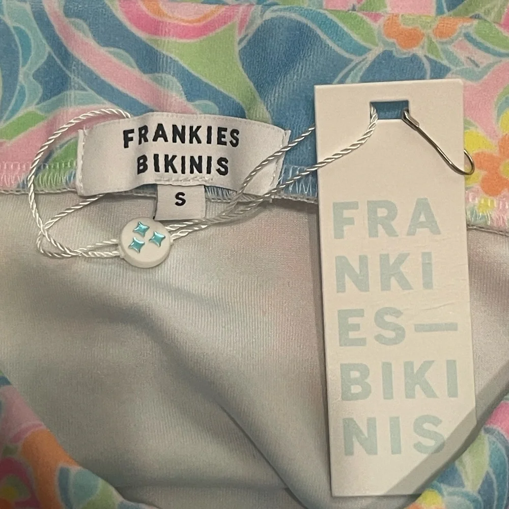 NEW FRANKIES BIKINIS Windward Terry Skirt in Sunshower Floral Mini Swim Cover Sm
